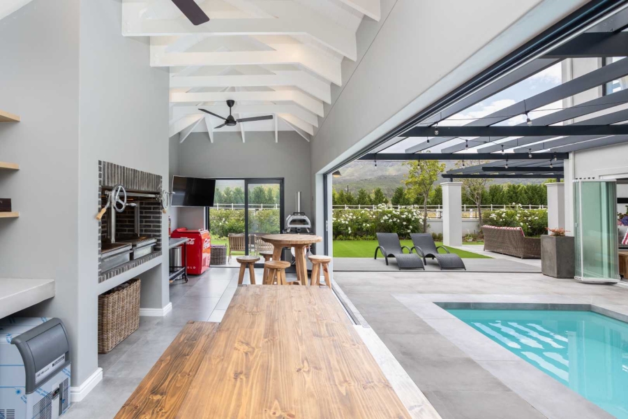 4 Bedroom Property for Sale in Val De Vie Estate Western Cape